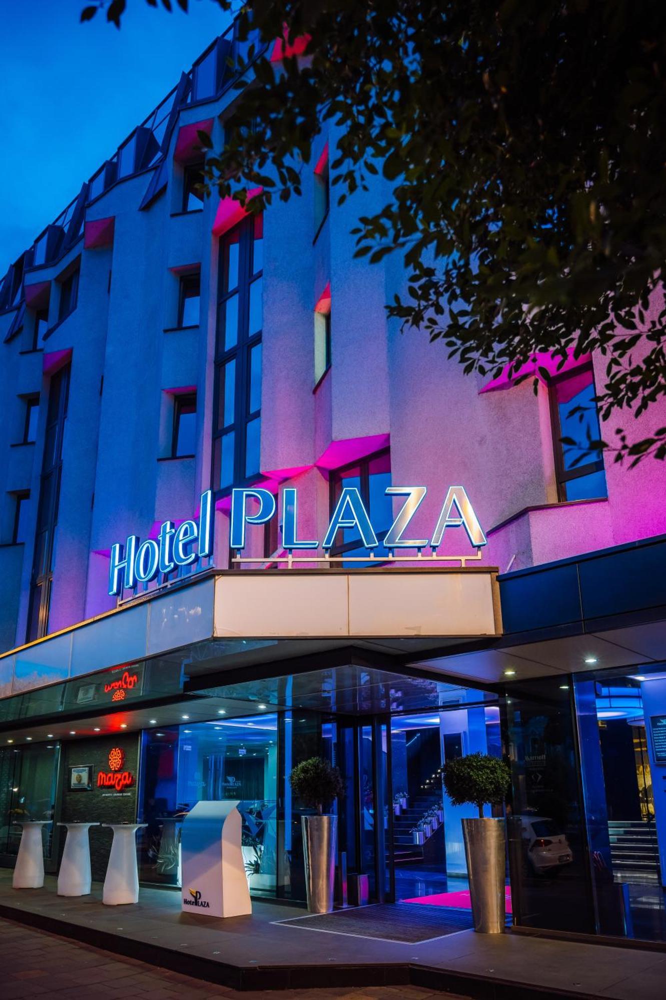 Plaza V Hotel Тыргу-Муреш Экстерьер фото